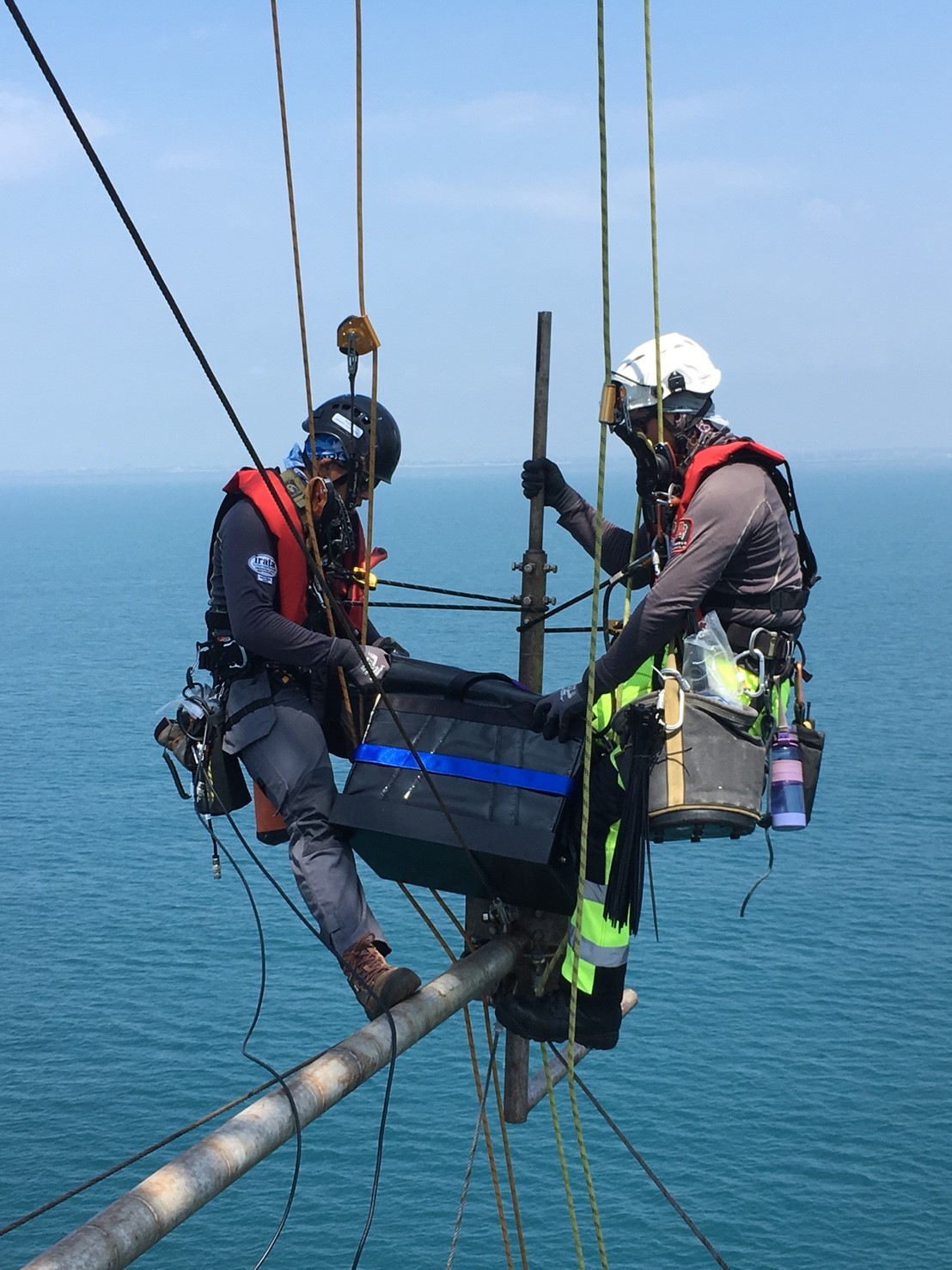 海上測風塔儀器安裝