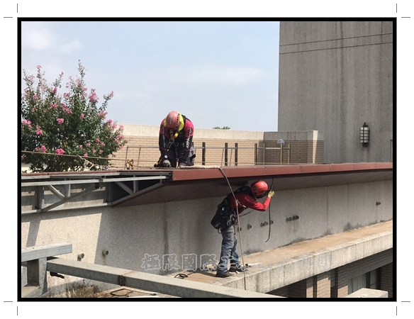 【台中】太子劍橋社區頂樓包板拆除工程