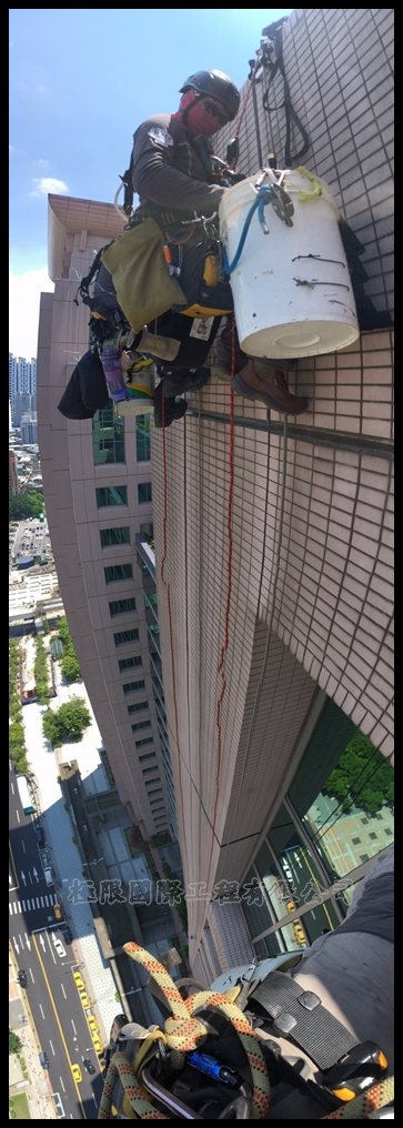 【板橋車站】外牆矽利康填縫更新