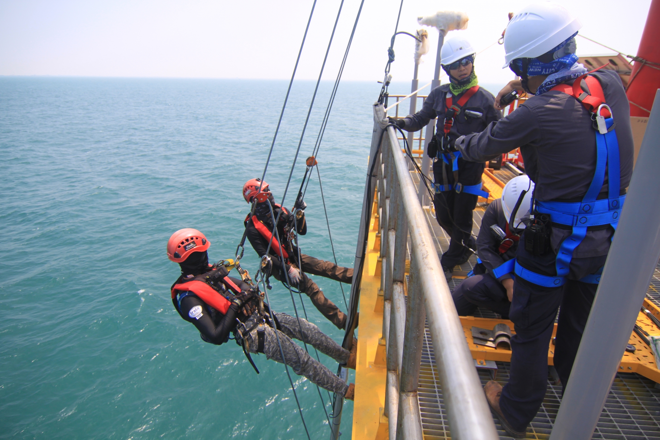 海上測風塔儀器安裝