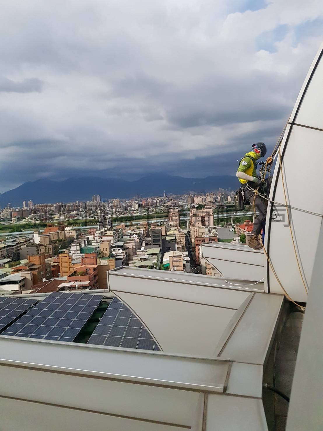 新北市晶冠廣場LED安裝