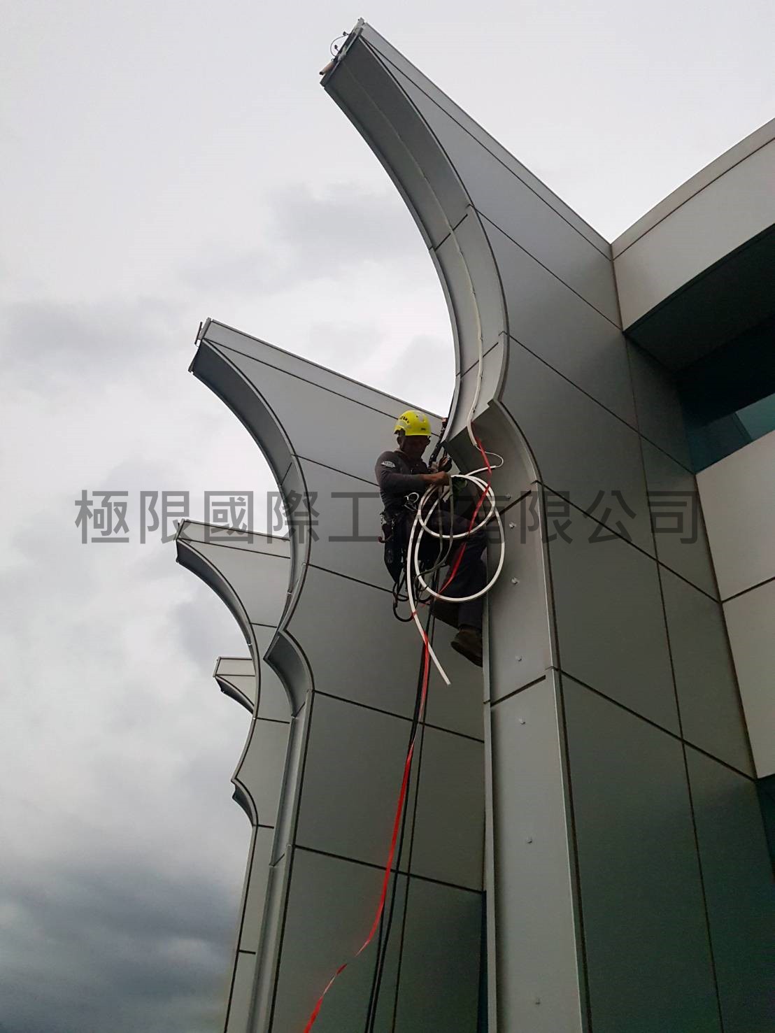 新北市晶冠廣場LED安裝