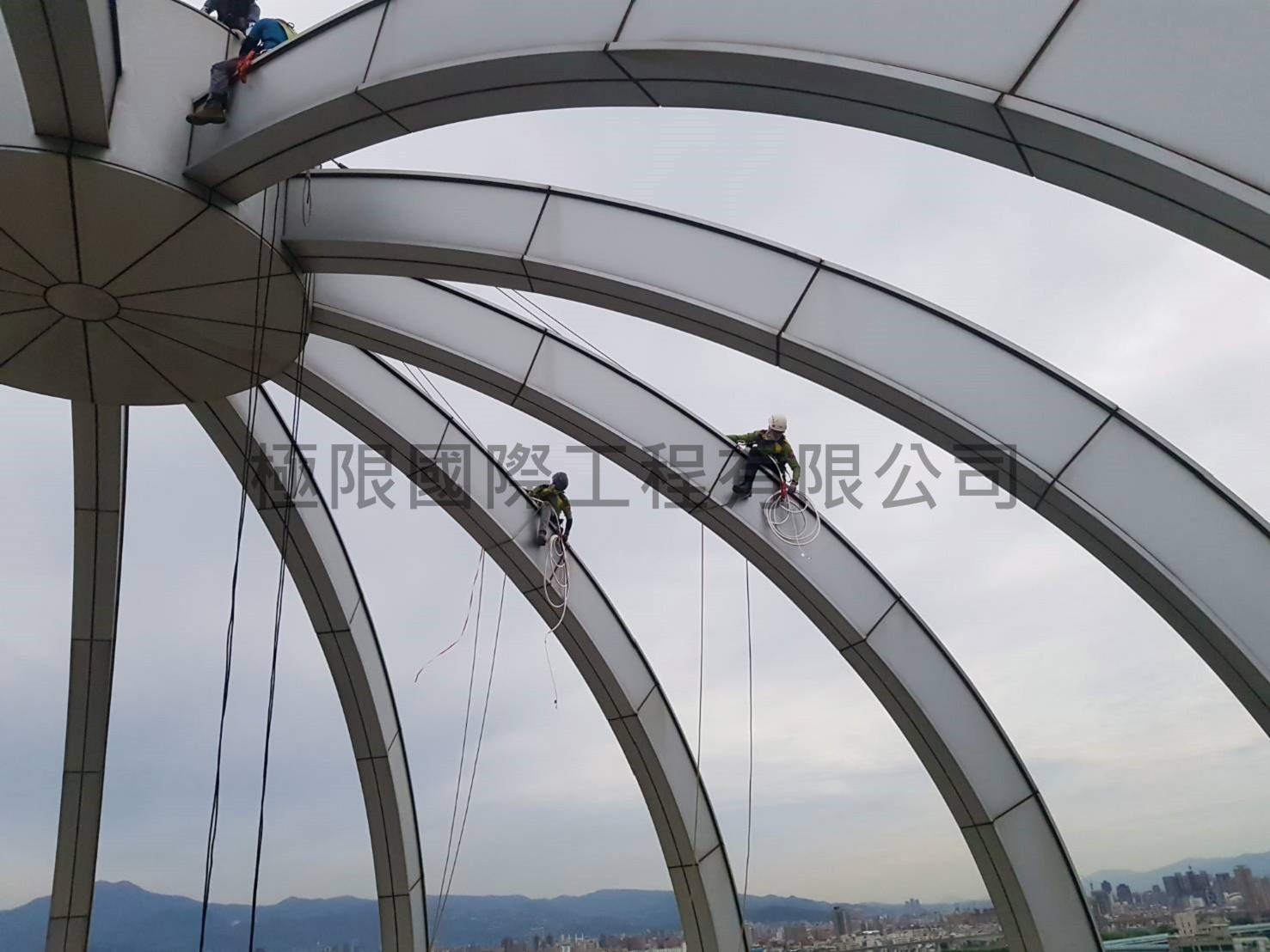 新北市晶冠廣場LED安裝