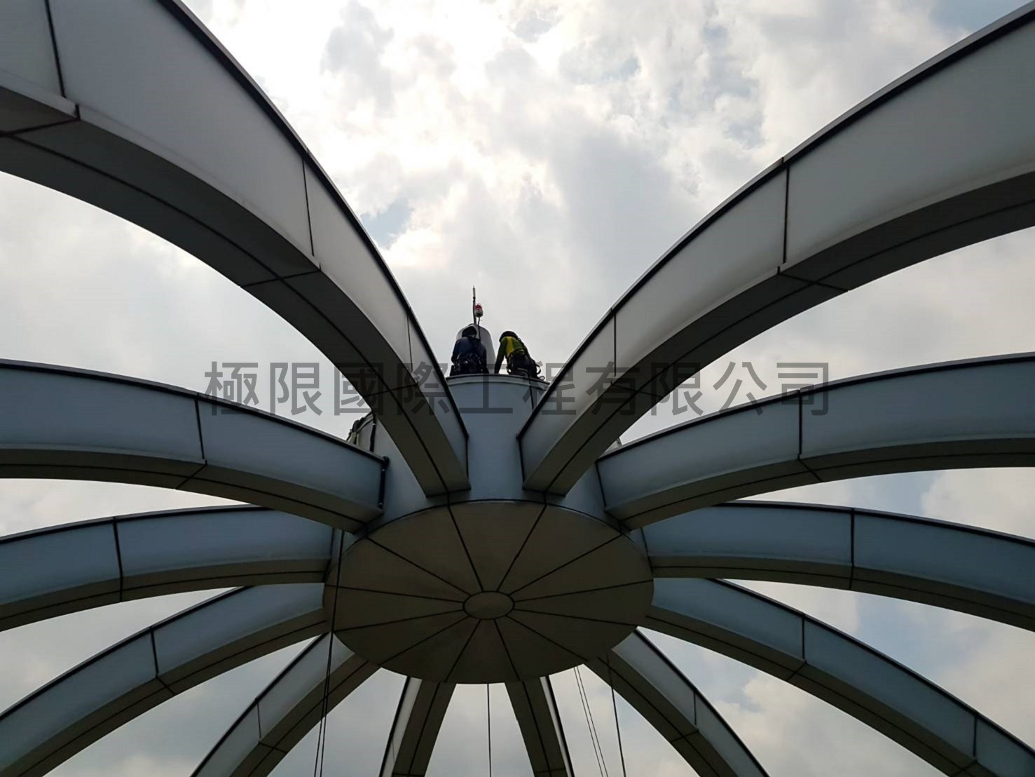 新北市晶冠廣場LED安裝