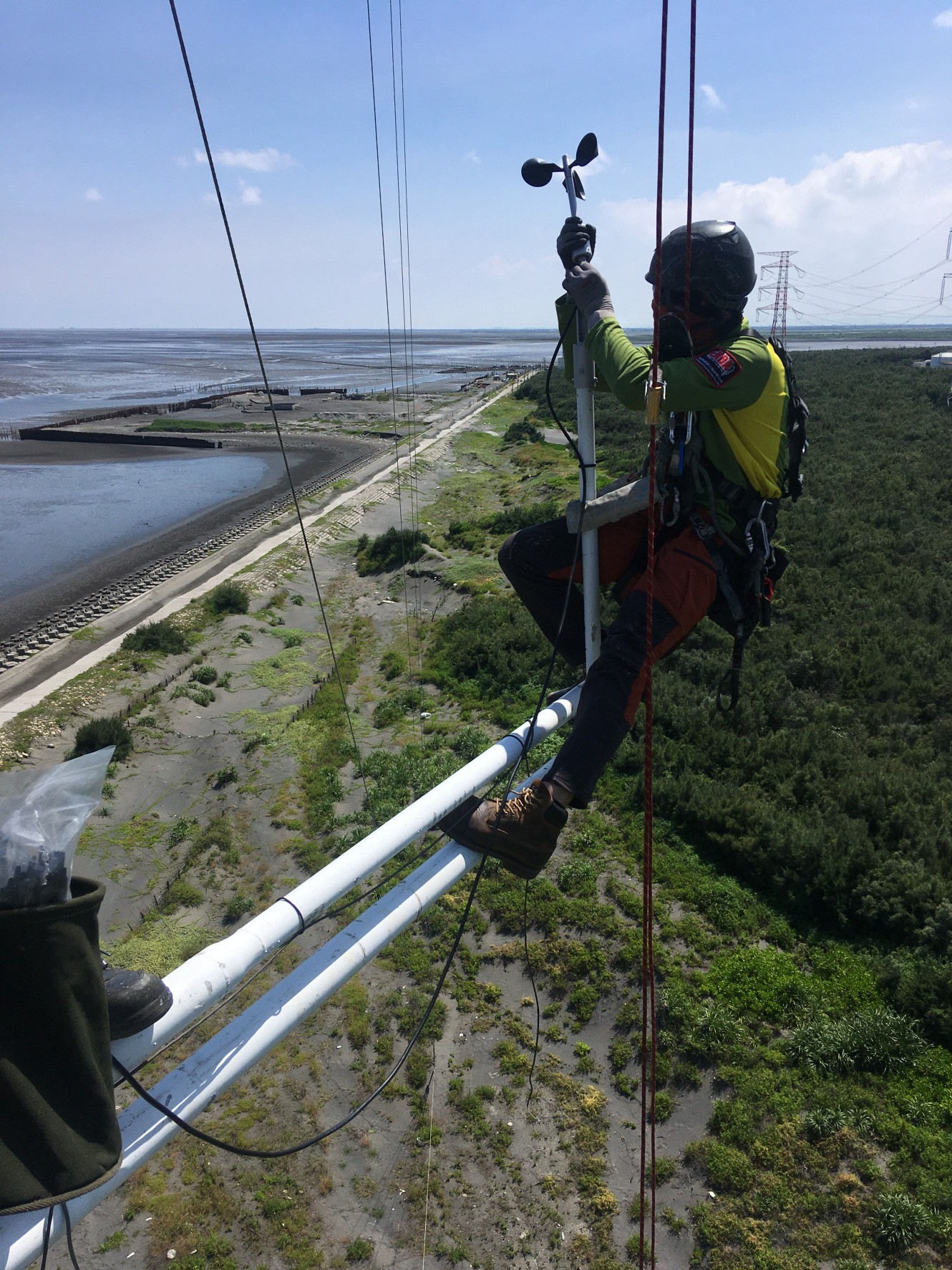 雲林陸上測風塔風速計更新